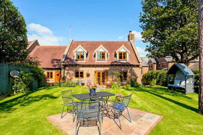 3 Bedroom Detached House To Rent In Little Trodgers Lane, Mayfield, TN20