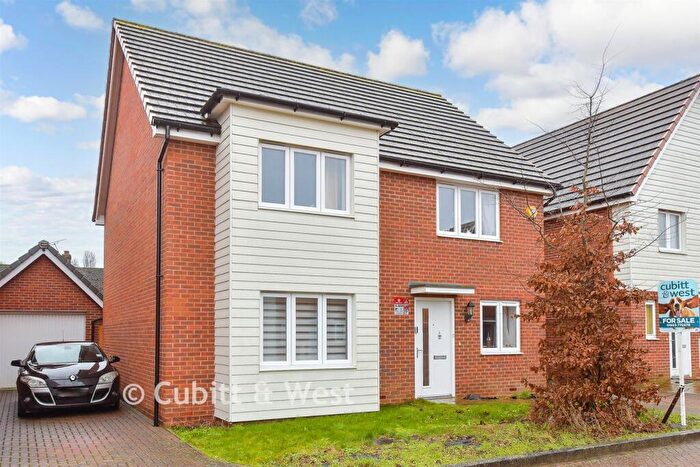 4 Bedroom Detached House For Sale In Jackson Way, Littlehampton, West Sussex, BN17