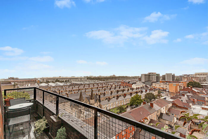 2 Bedroom Apartment To Rent In Bridge House, Swindon, Wiltshire, SN1