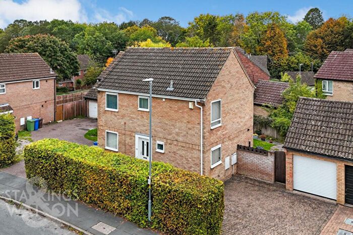 3 Bedroom Detached House For Sale In Yaxley Way, Norwich, NR5