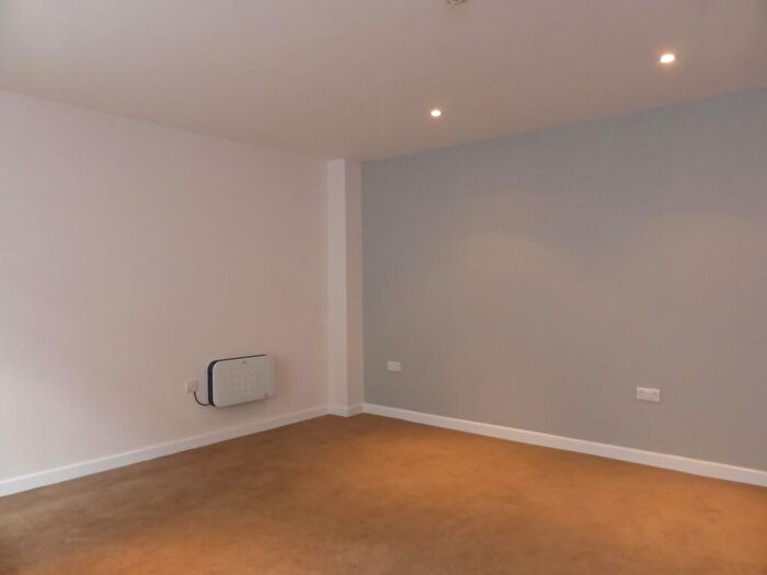 Flat To Rent In Osmond Road -, P13