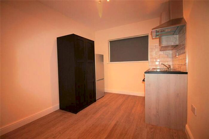 1 Bedroom Studio Flat To Rent In Costons Lane, Greenford UB6