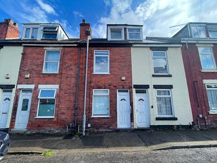 2 Bedroom Terraced House For Sale In Princes Street, Mansfield, NG18