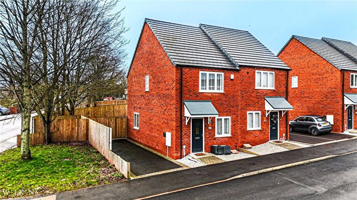 2 Bedroom Semi Detached House For Sale In Breedon Close, Kingsbury, Tamworth, Warwickshire, B78