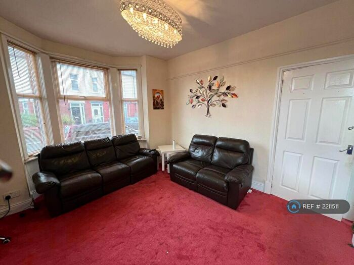 4 Bedroom End Of Terrace House To Rent In Highfield Range, Manchester, M18