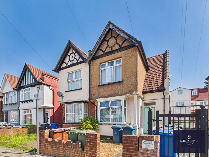 1 Bedroom Flat For Sale In Parkfield Road, Harrow, HA2