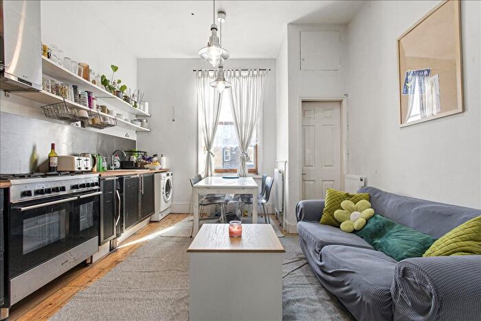 2 Bedroom Flat For Sale In Greyhound Road, Hammersmith, London, W6