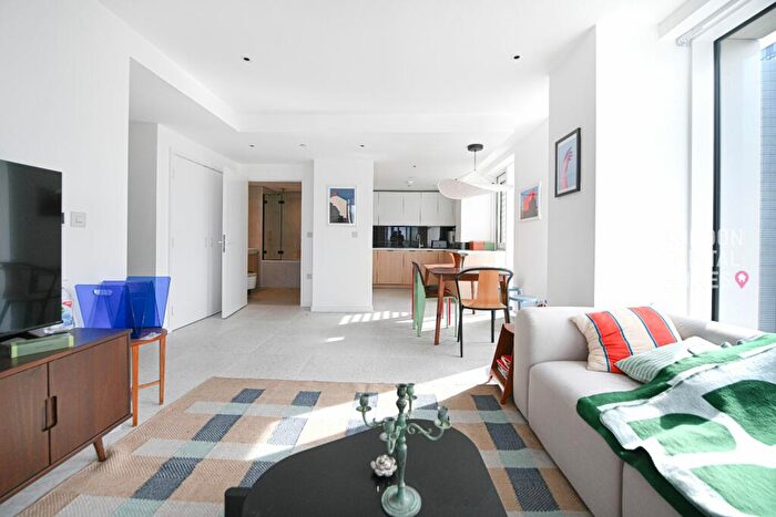 2 Bedroom Apartment To Rent In Bouchon Point, Cendal Crescent, London, E1