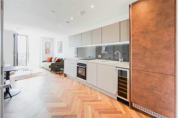 1 Bedroom Flat To Rent In East Tower, Owen Street, M15