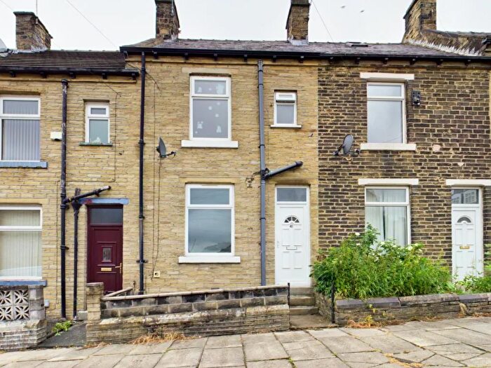 3 Bedroom Terraced House To Rent In Helmsley Street, Bradford, West Yorkshire, BD4