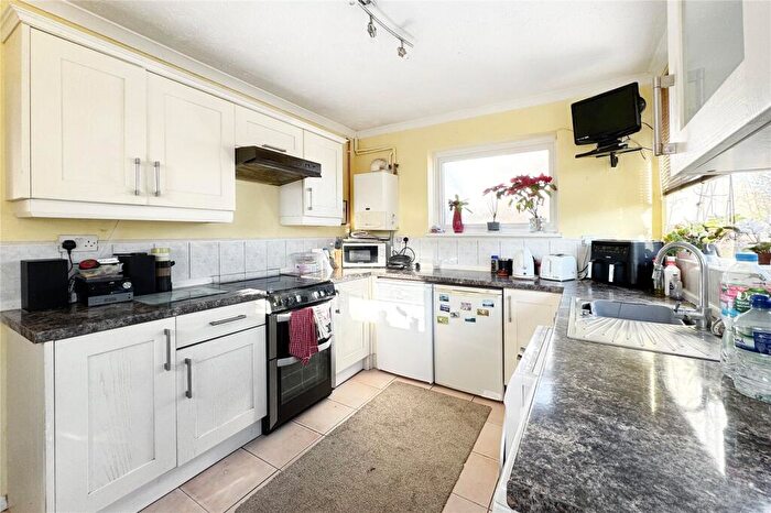 3 Bedroom End Of Terrace House For Sale In Meadowside, Angmering, Littlehampton, West Sussex, BN16