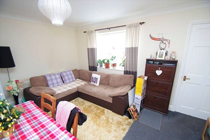 1 Bedroom Flat To Rent In Copsewood Road, Watford, WD24