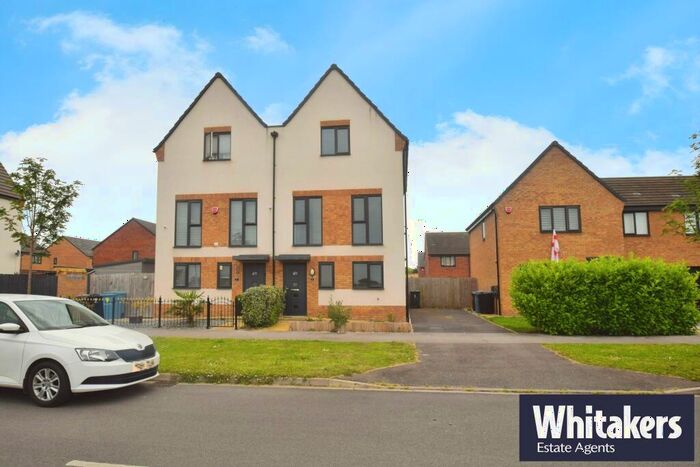 3 Bedroom Semi-Detached House To Rent In Persistence Road, Kingswood, HU7