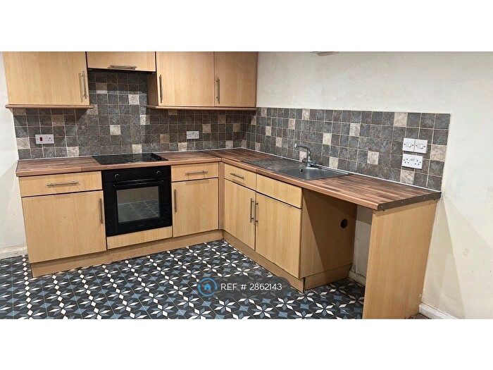 1 Bedroom Flat To Rent In Bolton Road, Bradford, BD2