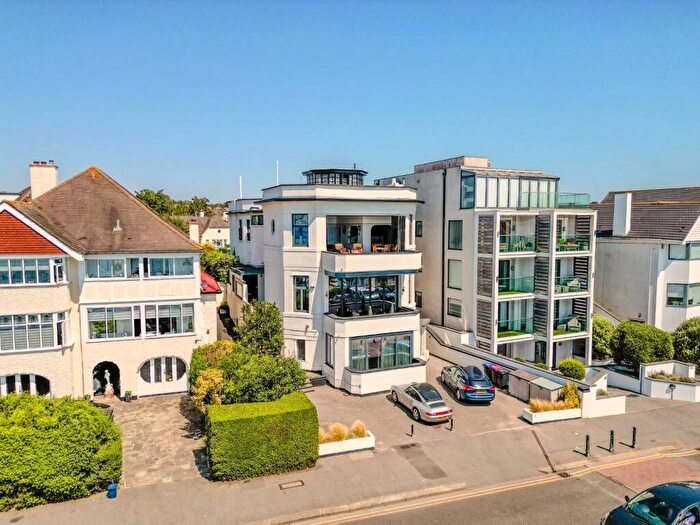 3 Bedroom Apartment For Sale In Chalkwell Esplanade, Westcliff-On-Sea, SS0