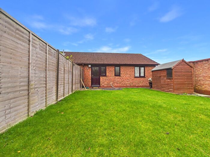 2 Bedroom Semi Detached Bungalow For Sale In Nightingale Court, Gunthorpe, Peterborough, PE4
