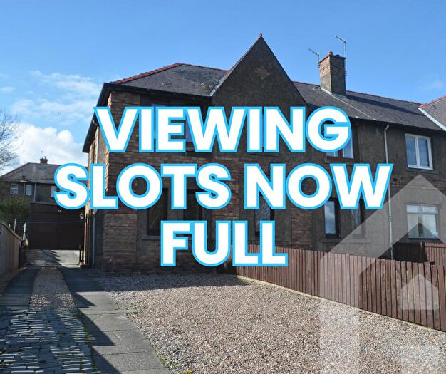 3 Bedroom Flat To Rent In Robertson Road, Dunfermline, KY12