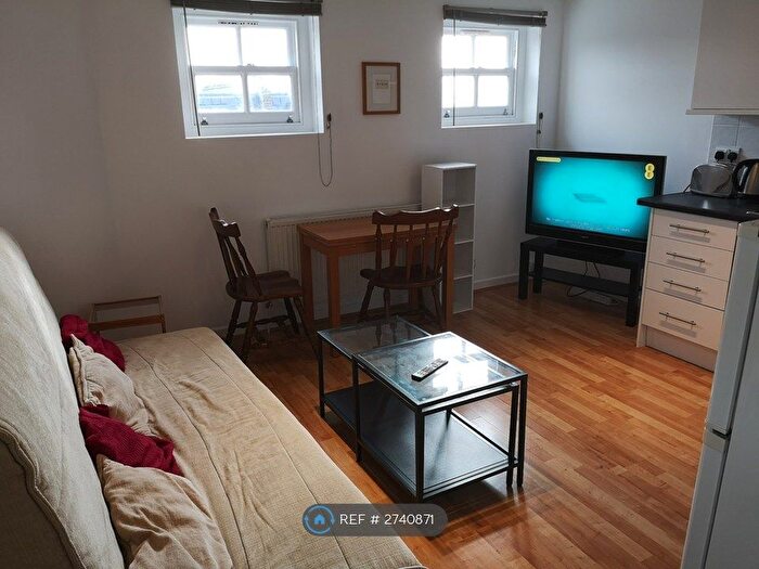 1 Bedroom Flat To Rent In Ford Close, London, E3