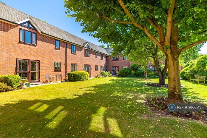 1 Bedroom Flat To Rent In Cromwell Court, Nantwich, CW5