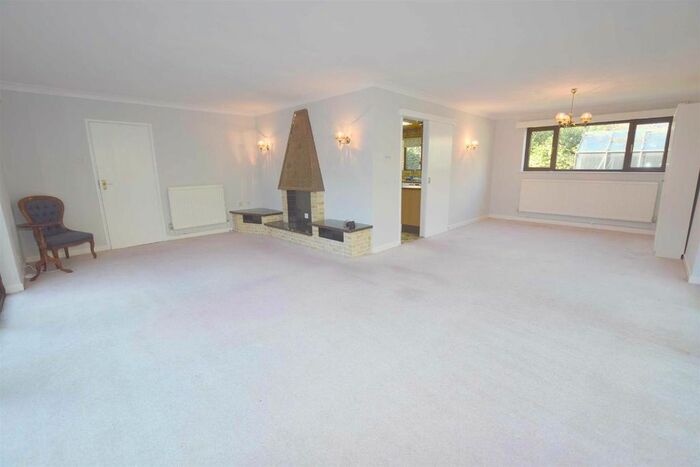 2 Bedroom Flat To Rent In Gloucester Road, New Barnet, Barnet, EN5