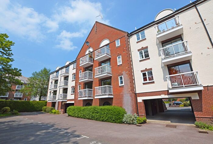 1 Bedroom Flat For Sale In Waterside Court, Alton, Hampshire, GU34