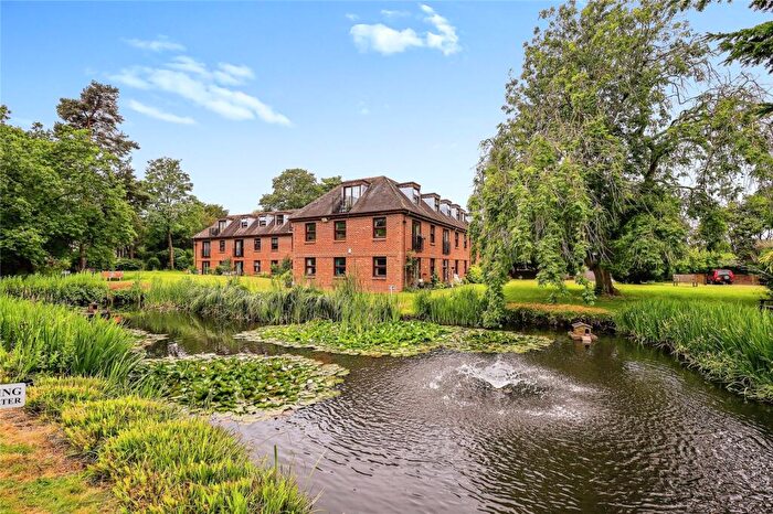 2 Bedroom Flat For Sale In Delves Close, Ringmer, Lewes, East Sussex, BN8