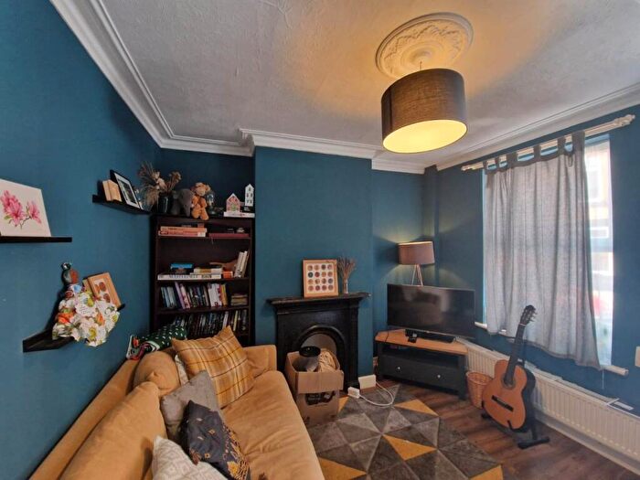 2 Bedroom House To Rent In Brough Street, Derby, DE22