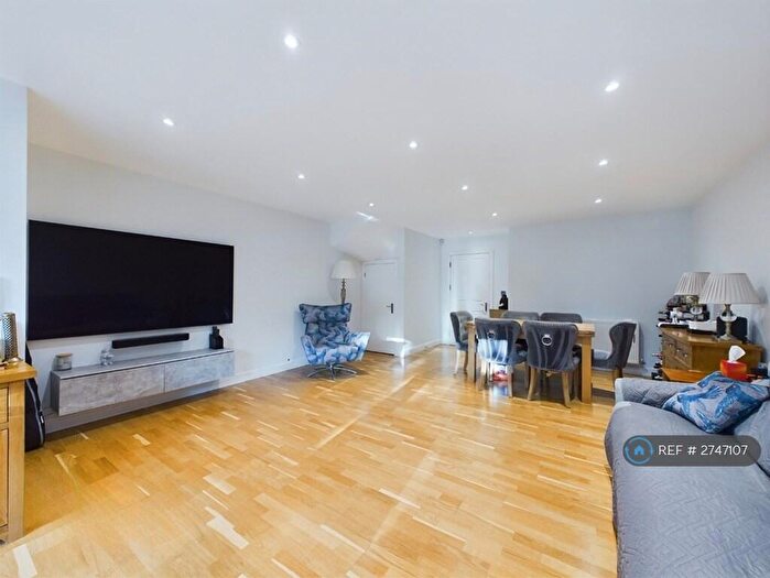 4 Bedroom Terraced House To Rent In Aston Close, Hemel Hempstead, HP3