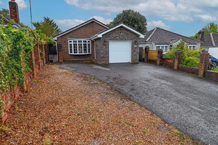 4 Bedroom Detached Bungalow For Sale In Lovedean Lane, Lovedean, PO8