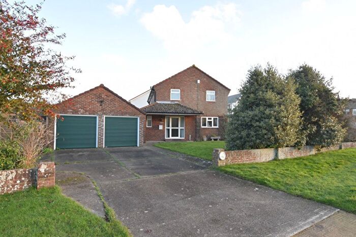 4 Bedroom Detached House For Sale In Madeira Road, Littlestone, New Romney, TN28