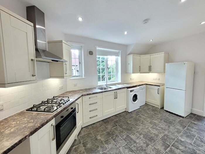 2 Bedroom Apartment To Rent In Dulwich Village, London, SE21