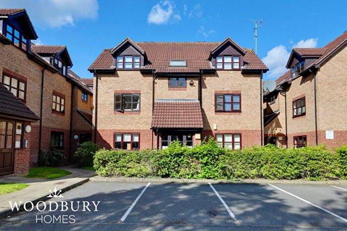 1 Bedroom Flat For Sale In Milliners Court, The Croft, Loughton, IG10