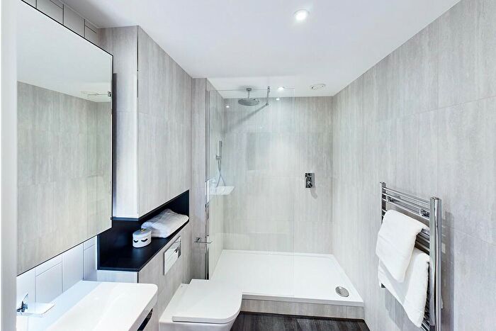 2 Bedroom Apartment To Rent In Apartment, Nobel Way, Manchester, Greater Manchester, M1