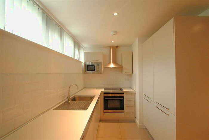 2 Bedroom Flat To Rent In Wood Green, Turnpike Lane, Crouch End, Hornsey, N8