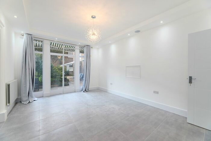 4 Bedroom Flat To Rent In Bryanston Square, London, W1H