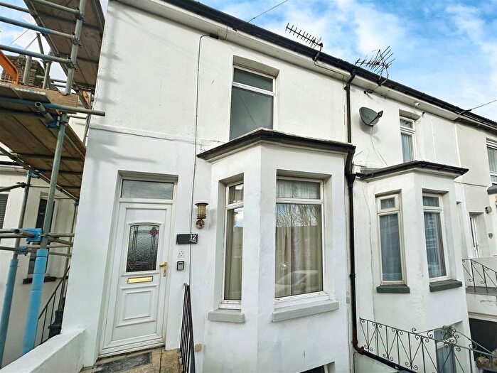 4 Bedroom Property To Rent In St. Radigunds Road, Dover, CT17