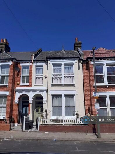 4 Bedroom Terraced House To Rent In Gaskarth Road, London, SW12