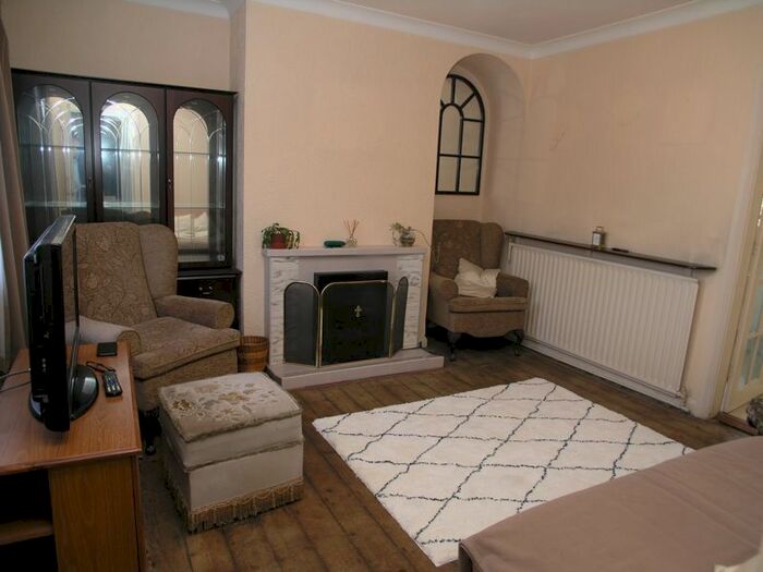 2 Bedroom Semi Detached House For Sale In Brierley Hill, Quarry Bank