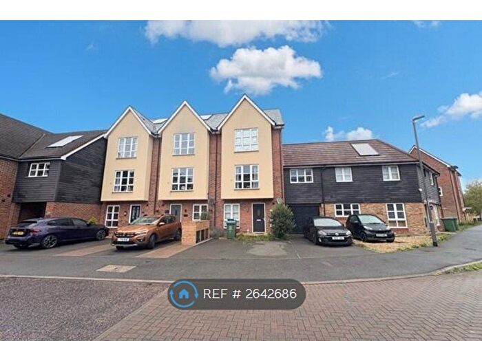 4 Bedroom Terraced House To Rent In Fuggle Drive, Aylesbury, HP21