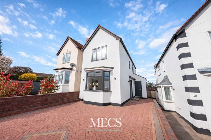 2 Bedroom Detached House For Sale In Cherry Tree Lane, Halesowen, West Midlands, B63