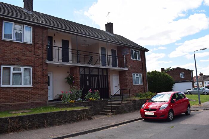 1 Bedroom Apartment To Rent In Love Lane, Woodford, IG8