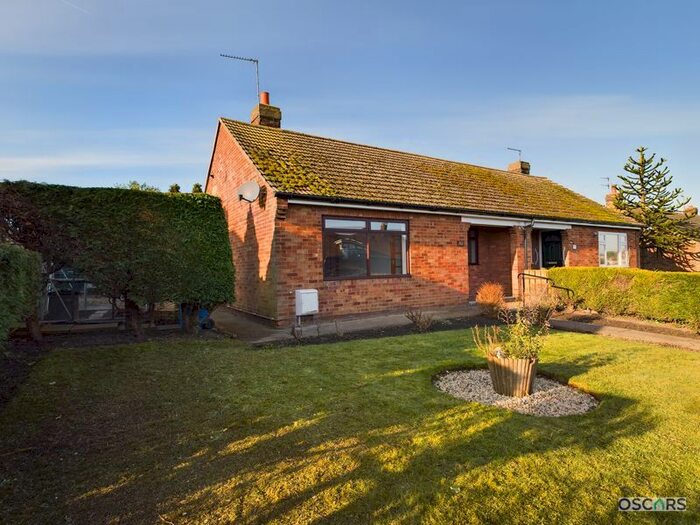 2 Bedroom Semi-Detached Bungalow To Rent In Main Street, Burstwick, Hull, HU12