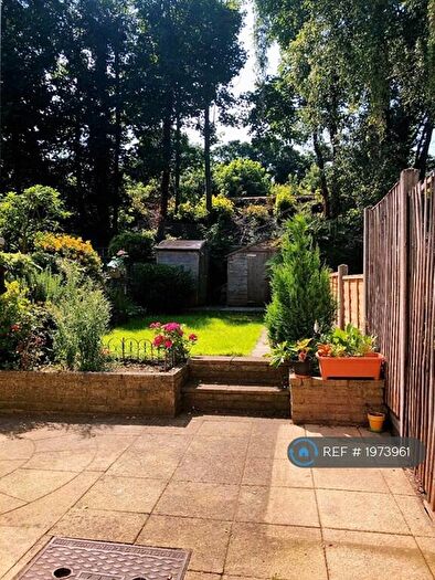 2 Bedroom Terraced House To Rent In Morland Road, Sutton, SM1