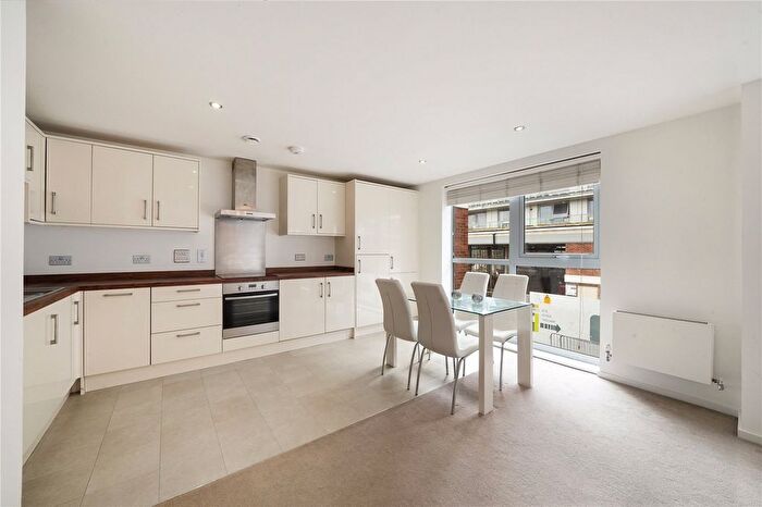 2 Bedroom Flat For Sale In The Greenway, Colindale, NW9