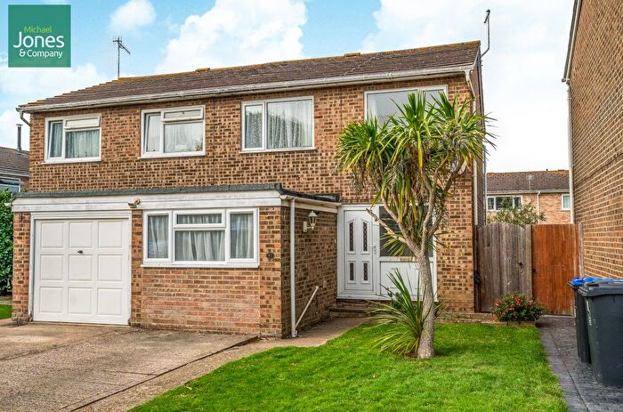 3 Bedroom Semi-Detached House To Rent In Willow Crescent, Worthing, West Sussex, BN13