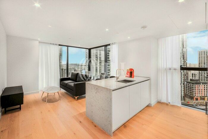 1 Bedroom Flat To Rent In South Quay Plaza, Canary Wharf, E14