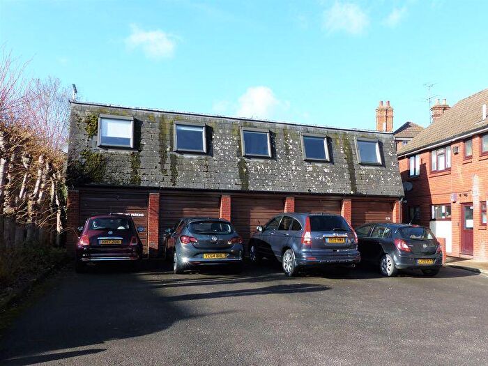 1 Bedroom Flat To Rent In Central Bourne End, SL8