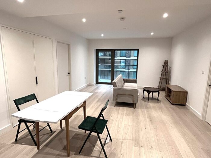 1 Bedroom Flat To Rent In Steamer Building, E16