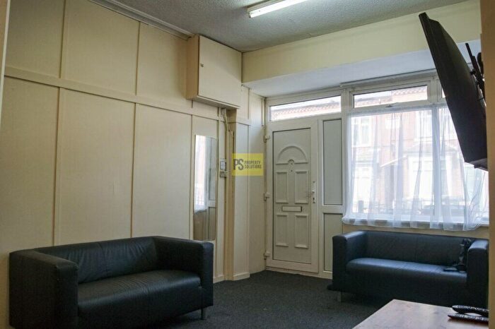 4 Bedroom Terraced House To Rent In Dawlish Road, Birmingham, B29