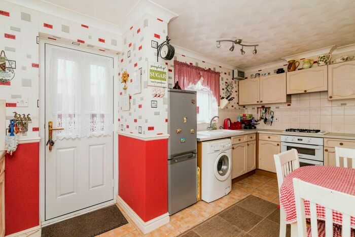 2 Bedroom Bungalow For Sale In Puddle Duck Lane, Worlingham, Beccles, Suffolk, NR34
